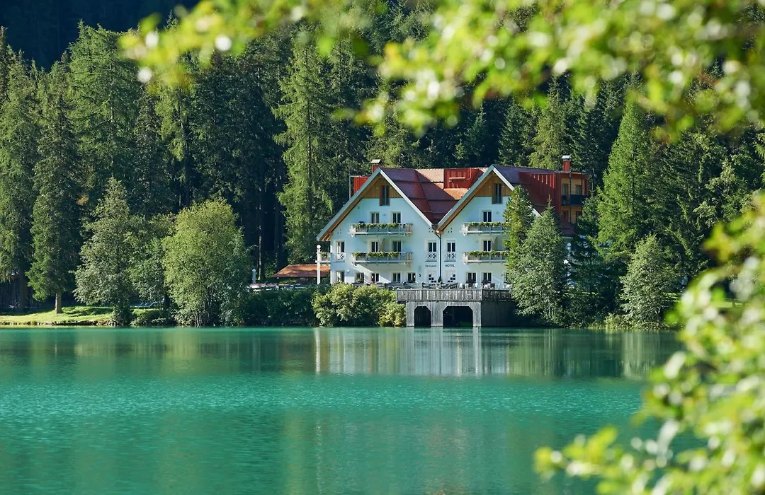 Hotel Restaurant Seehaus Mountain Lake Resort-1